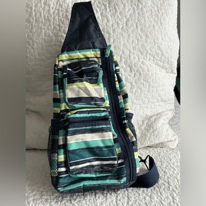 Thirty-one cross body
